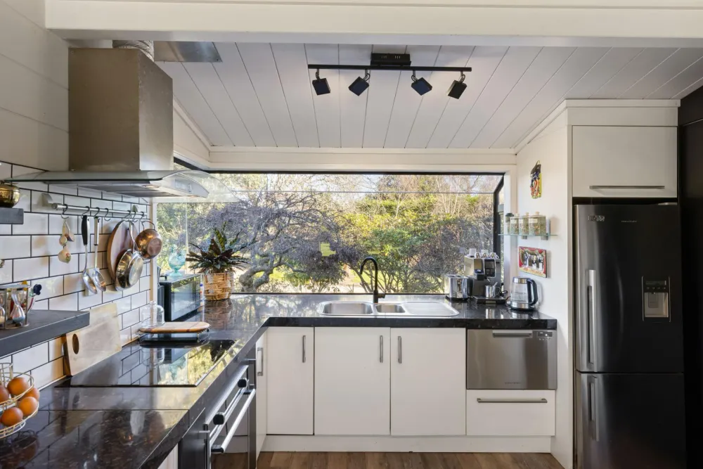 Photos of 20 Vintners Lane