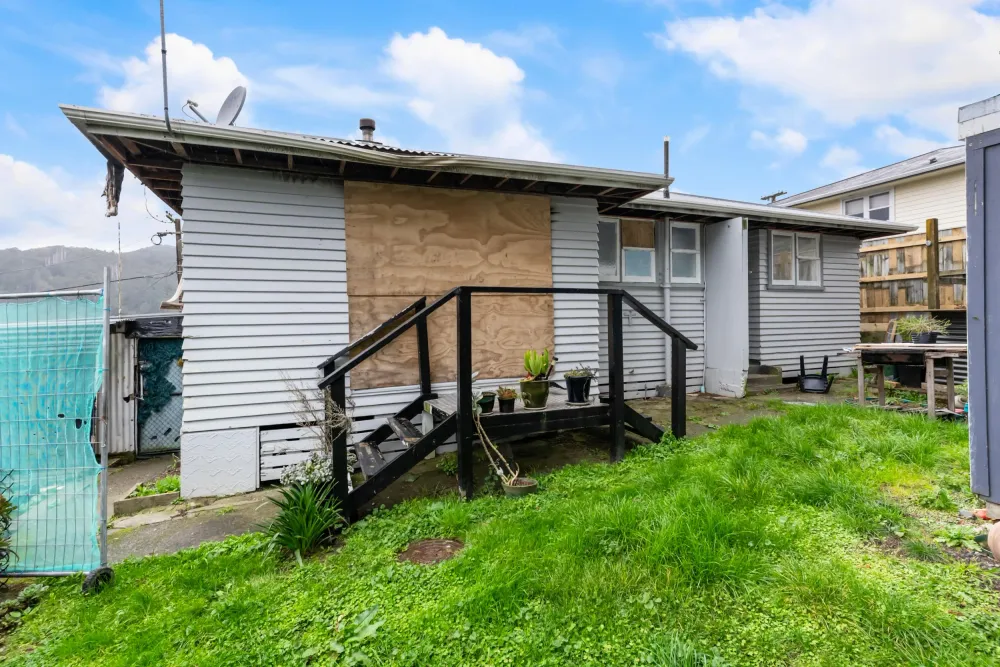 Photos of 4 Amundsen Grove