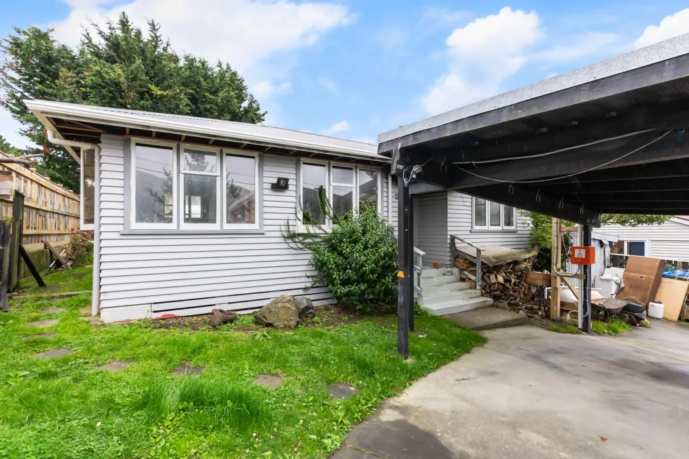 Photos of 4 Amundsen Grove