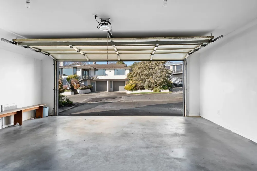 Photos of 43 Aotea Crescent