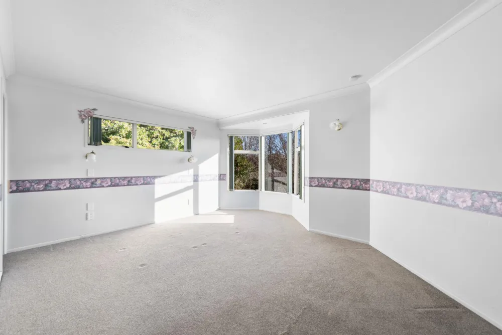Photos of 43 Aotea Crescent