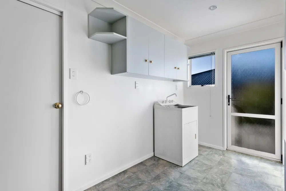 Photos of 43 Aotea Crescent