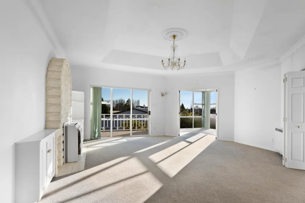 Photos of 43 Aotea Crescent