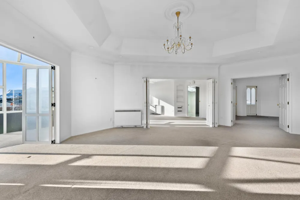 Photos of 43 Aotea Crescent