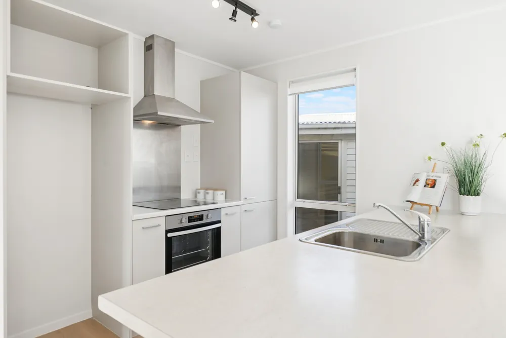 Photos of 10A Bowen Street