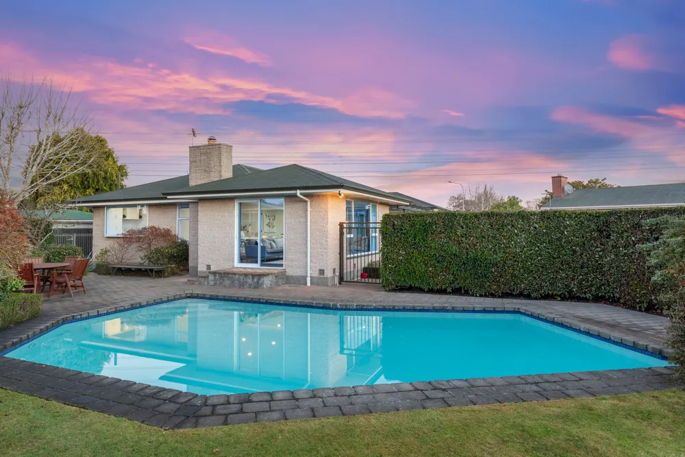 Photos of 17 Ilfracombe Place