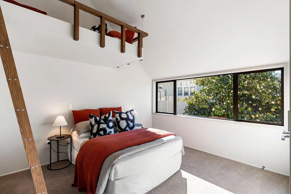 Photos of 8 Hiriri Avenue