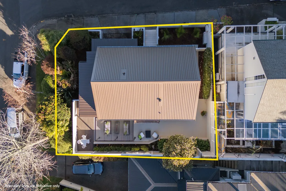 Photos of 8 Hiriri Avenue