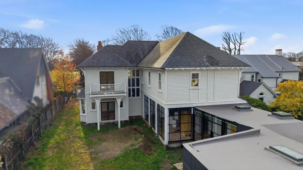 Photos of 70 Heaton Street