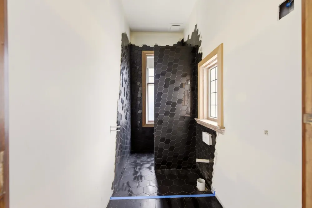 Photos of 70 Heaton Street