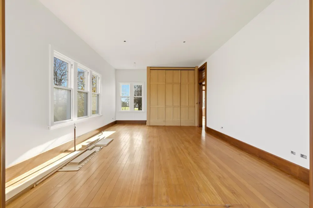 Photos of 70 Heaton Street