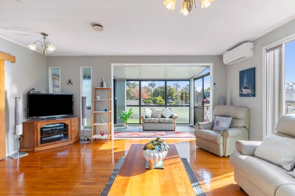 Photos of 44 Hope Farm Avenue