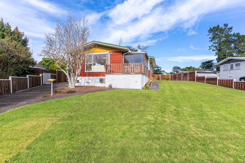 Photos of 44 Hope Farm Avenue