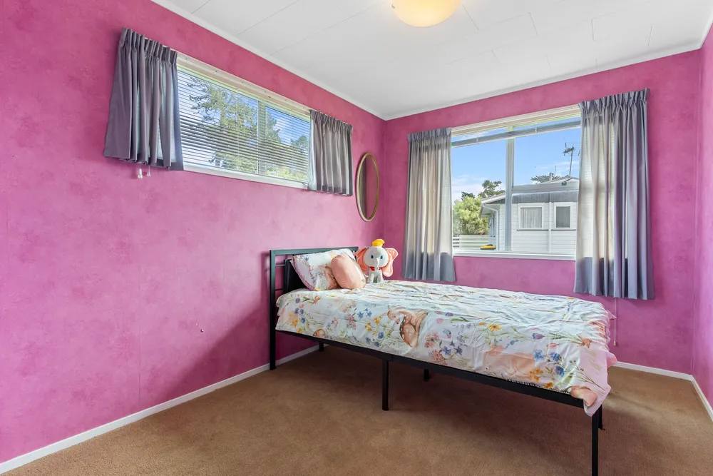 Photos of 44 Hope Farm Avenue