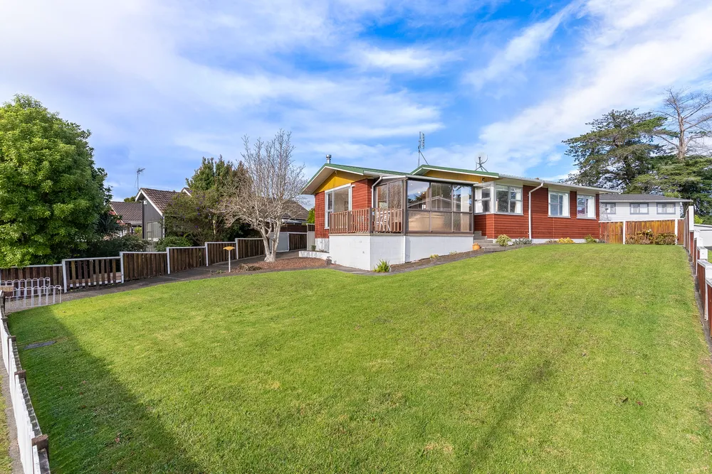 Photos of 44 Hope Farm Avenue