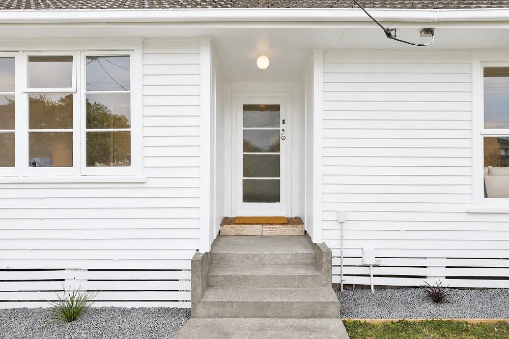 Photos of 4 Dufek Crescent