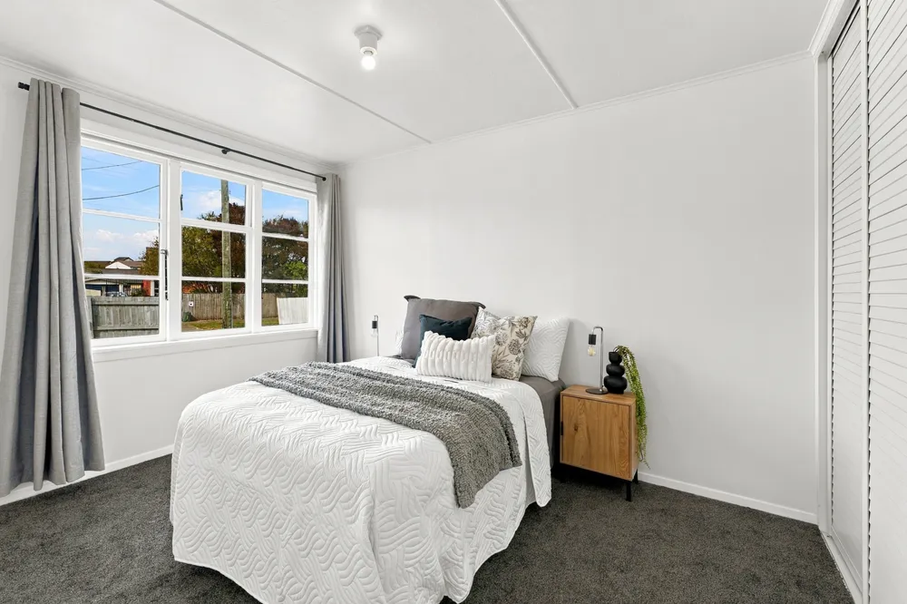Photos of 4 Dufek Crescent