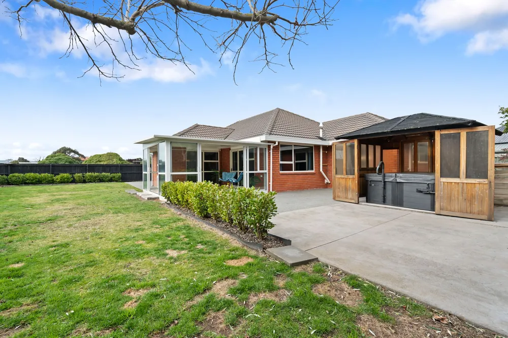 Photos of 29 Sea Eagles Place