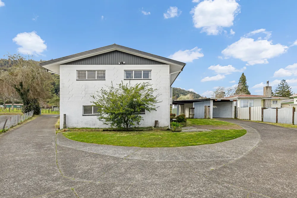 Photos of 356 Clayton Road