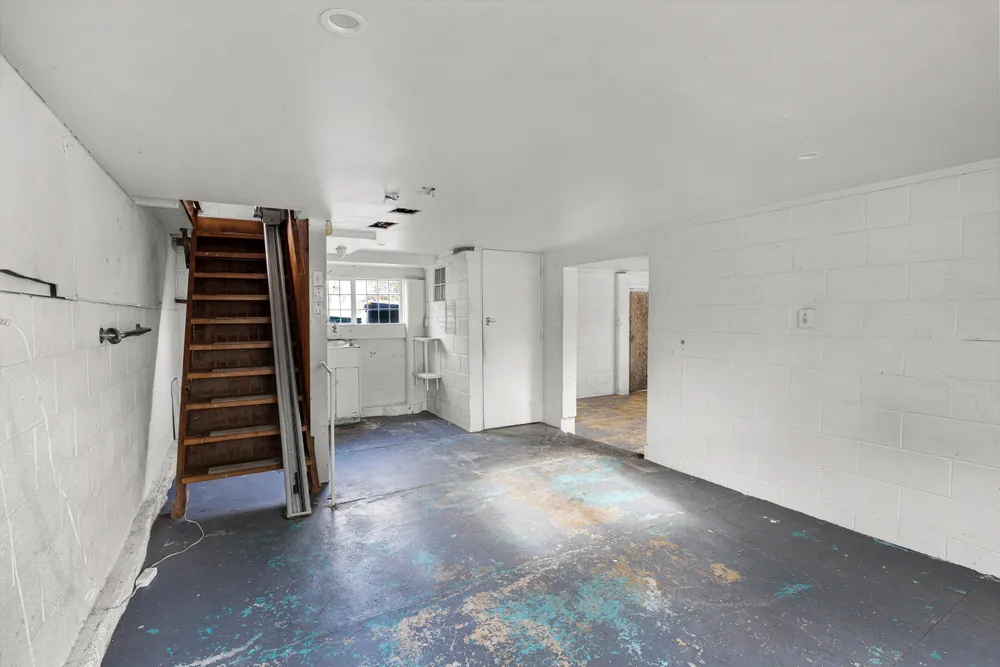 Photos of 356 Clayton Road