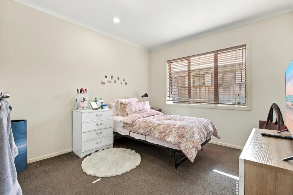Photos of 87D Albert Street