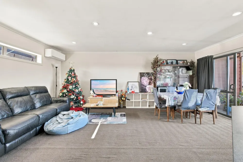 Photos of 87D Albert Street