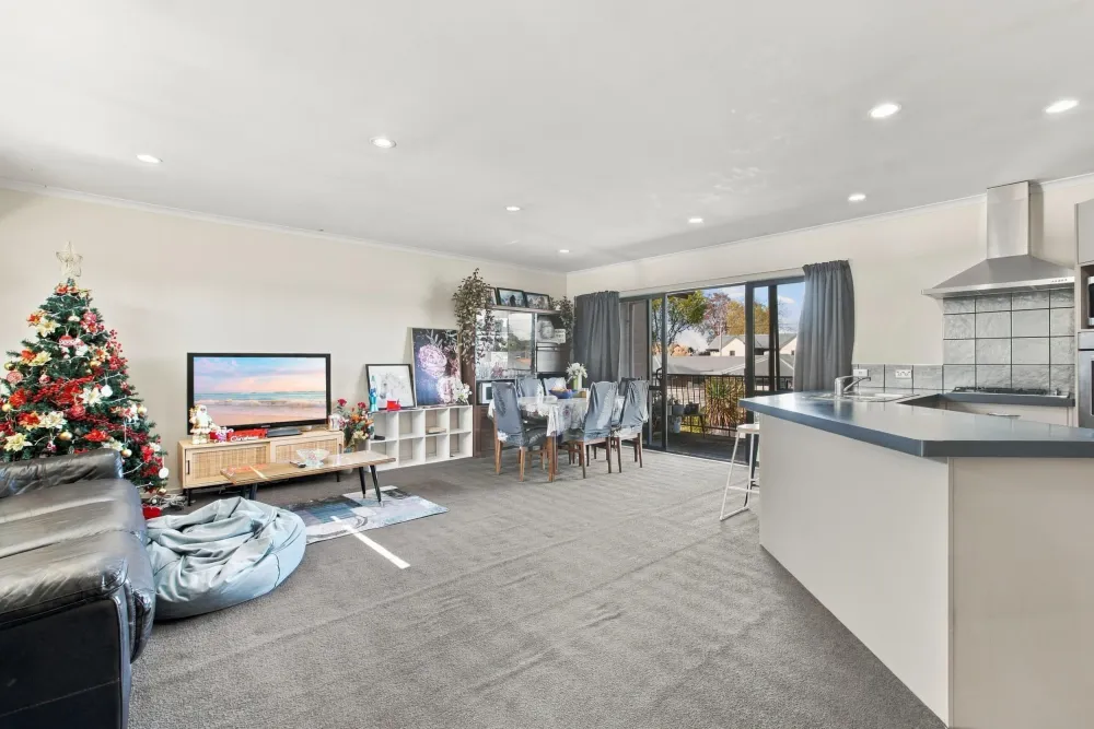 Photos of 87D Albert Street