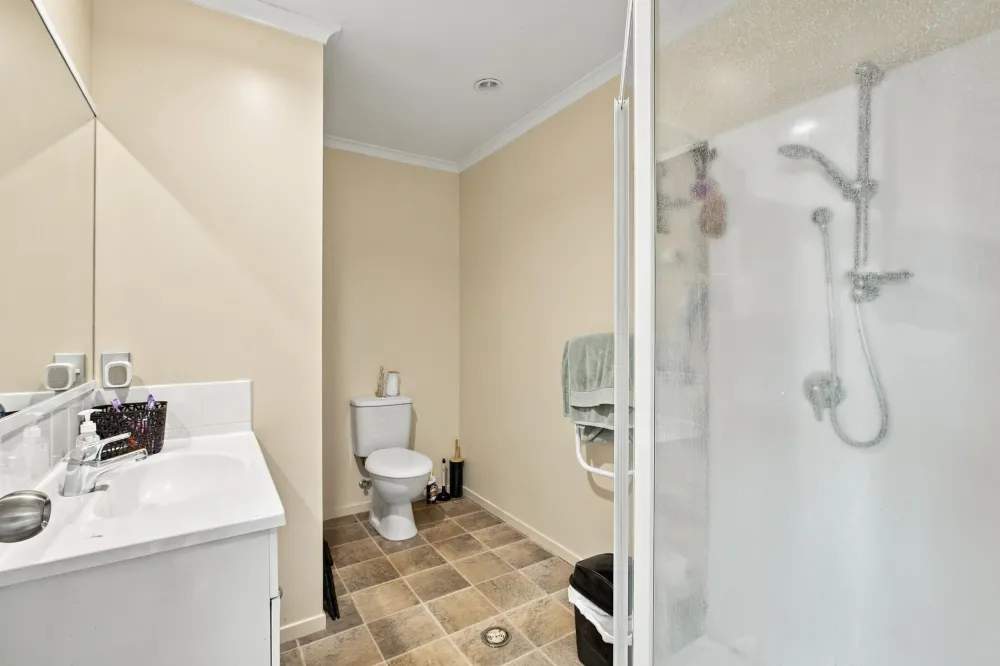 Photos of 87D Albert Street