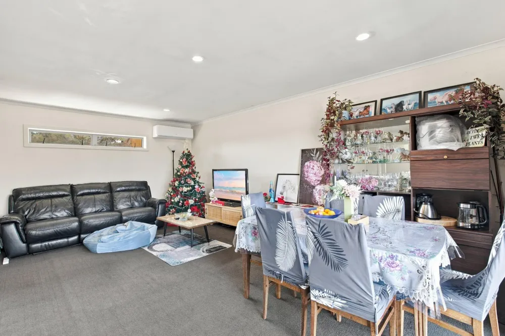Photos of 87D Albert Street
