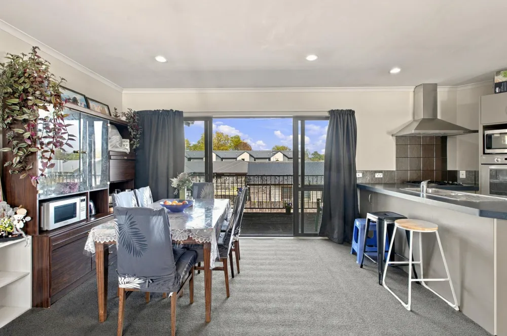 Photos of 87D Albert Street