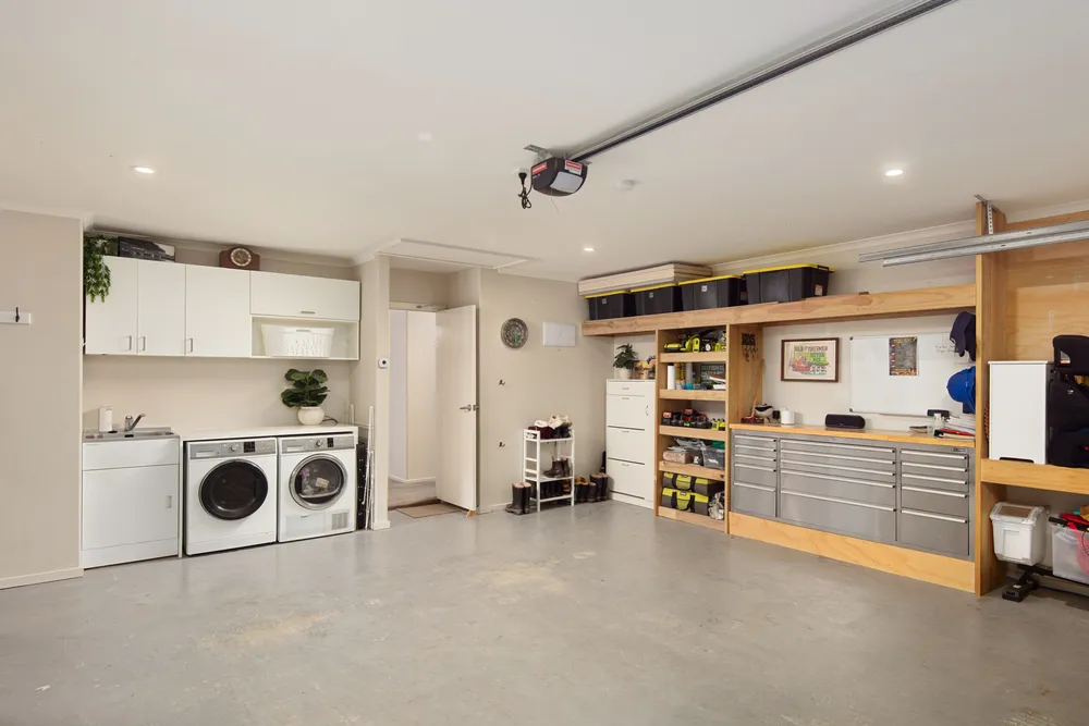 Photos of 35 Shelley Road