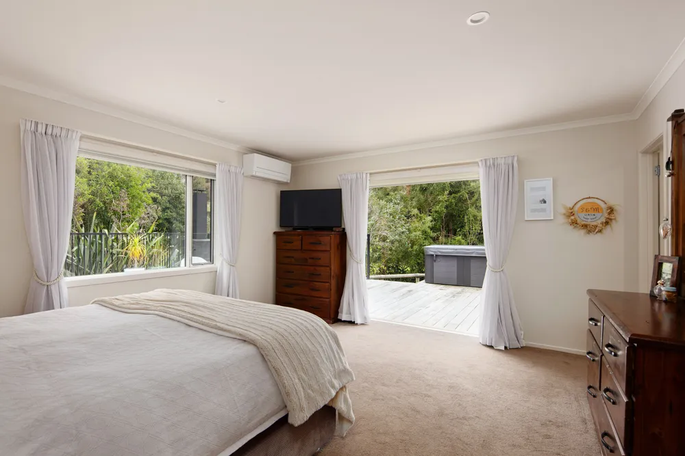 Photos of 35 Shelley Road