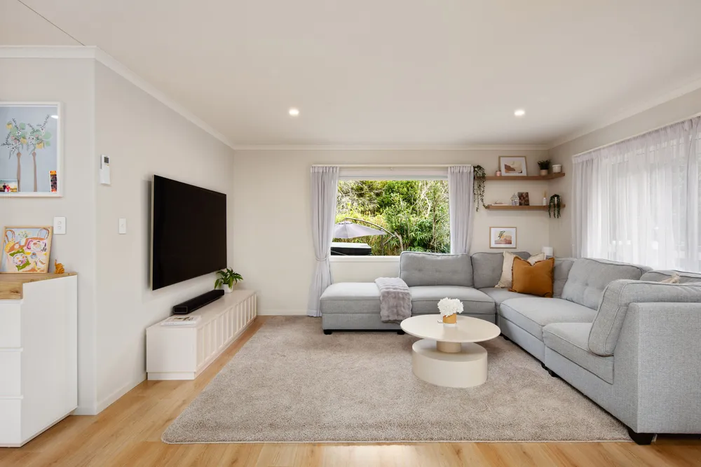 Photos of 35 Shelley Road