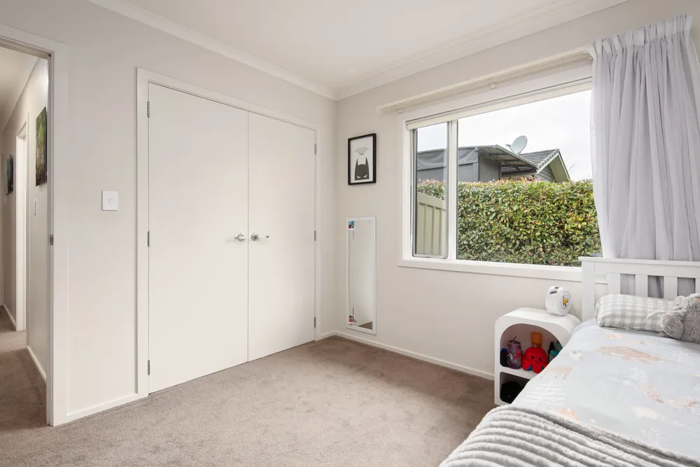Photos of 35 Shelley Road