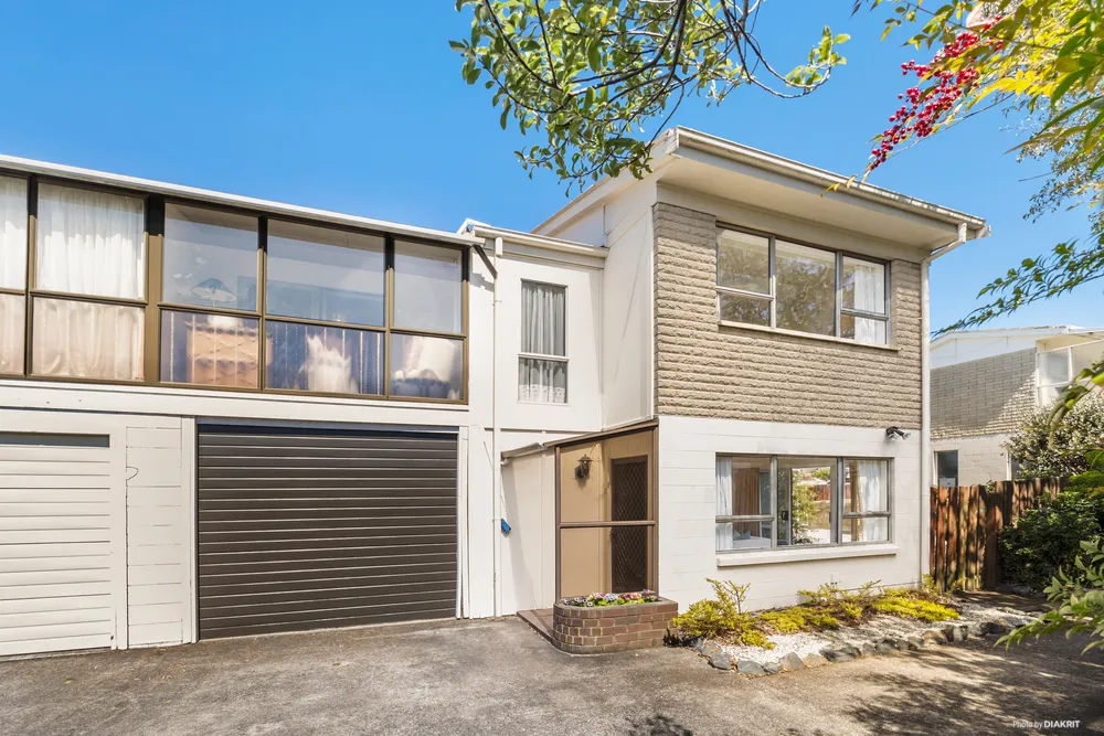Photos of 2/141 Selwyn Street