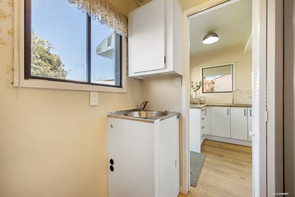 Photos of 2/141 Selwyn Street