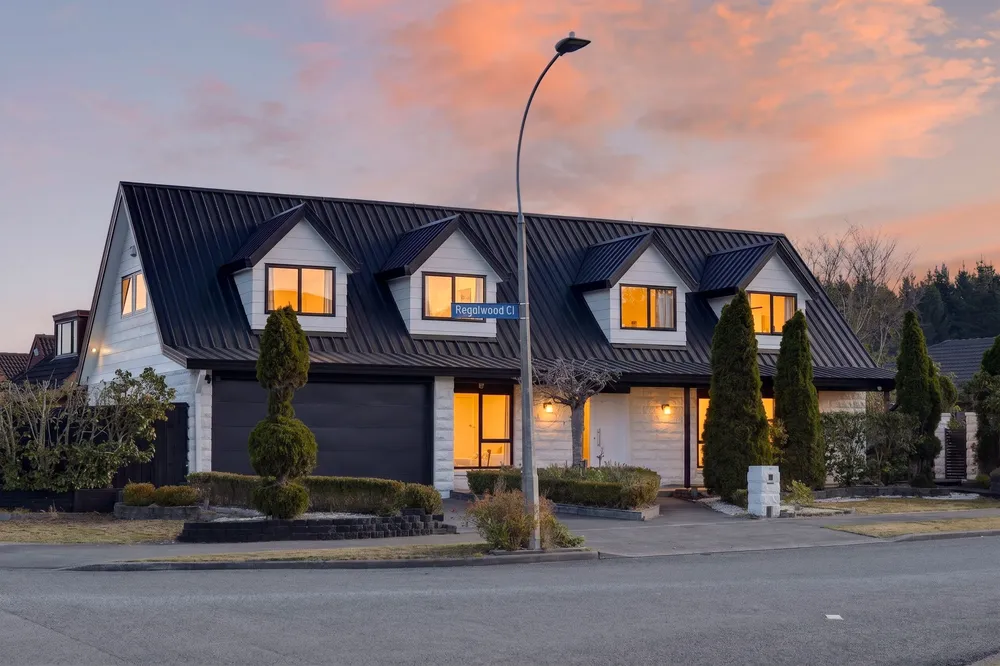 Photos of 3 Regalwood Close