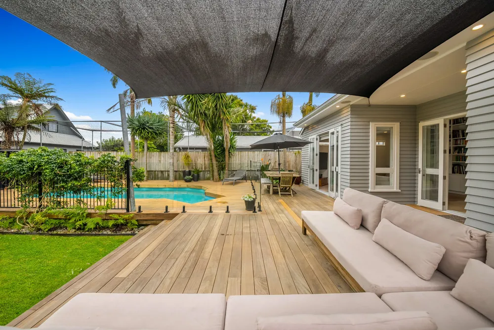 Photos of 19 Jersey Avenue