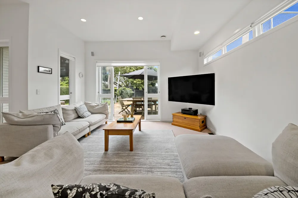 Photos of 19 Jersey Avenue