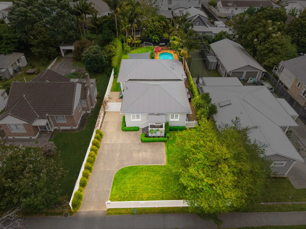 Photos of 19 Jersey Avenue