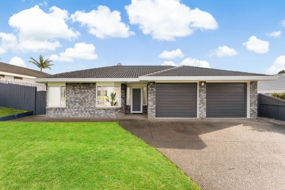 Photos of 15 Picasso Drive
