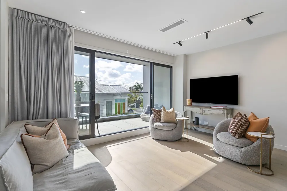 Photos of 2B Kotare Avenue