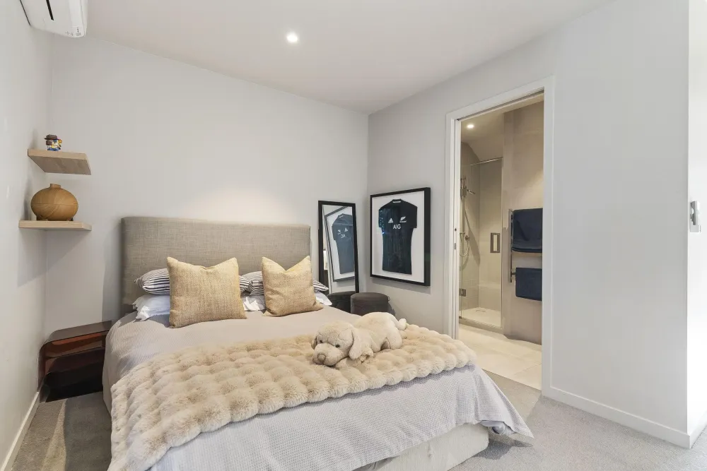 Photos of 2B Kotare Avenue