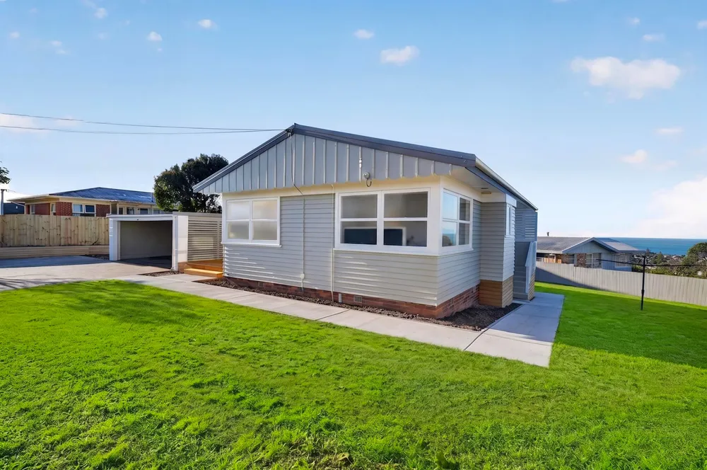 Photos of 313 East Coast Road