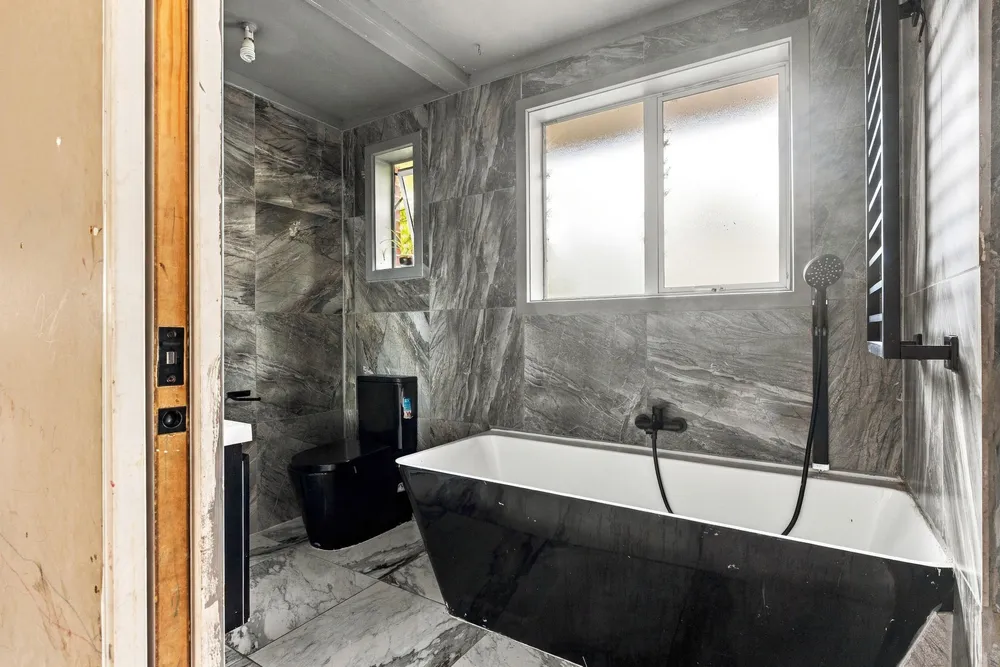 Photos of 9 Marshs Road