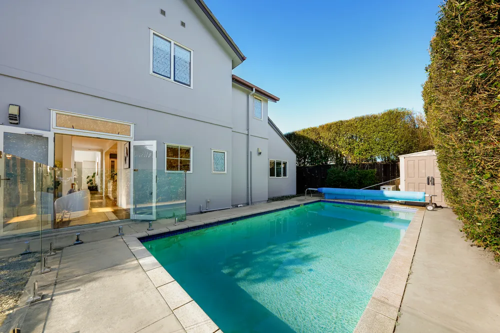 Photos of 22 Clemow's Lane