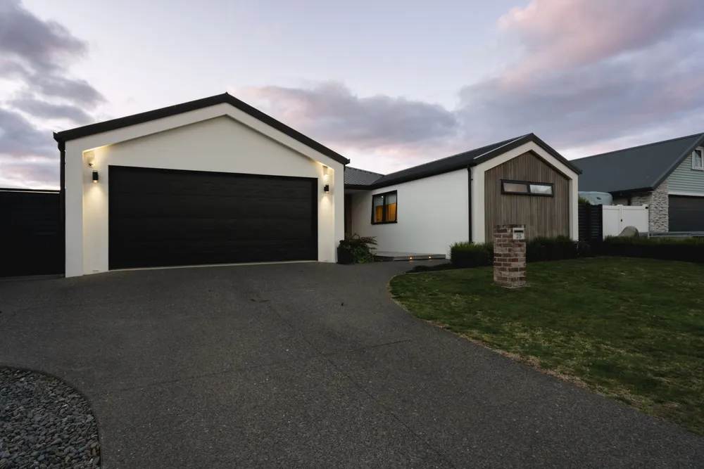 Photos of 25 Forstera Way