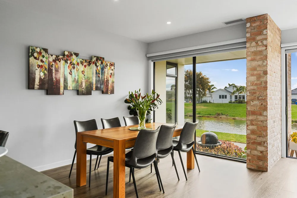 Photos of 25 Forstera Way