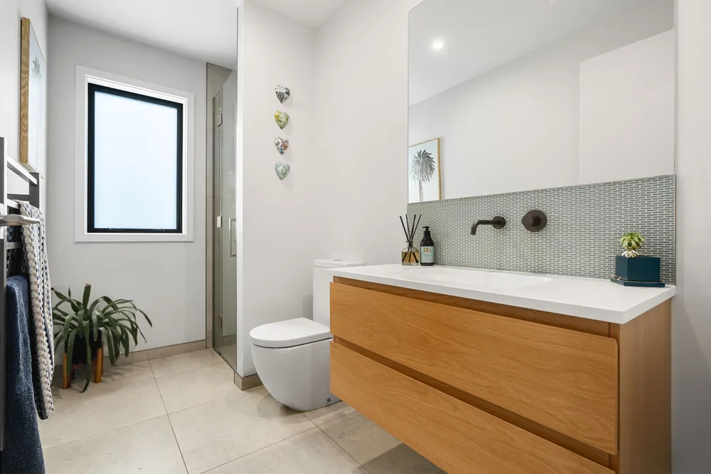 Photos of 25 Forstera Way
