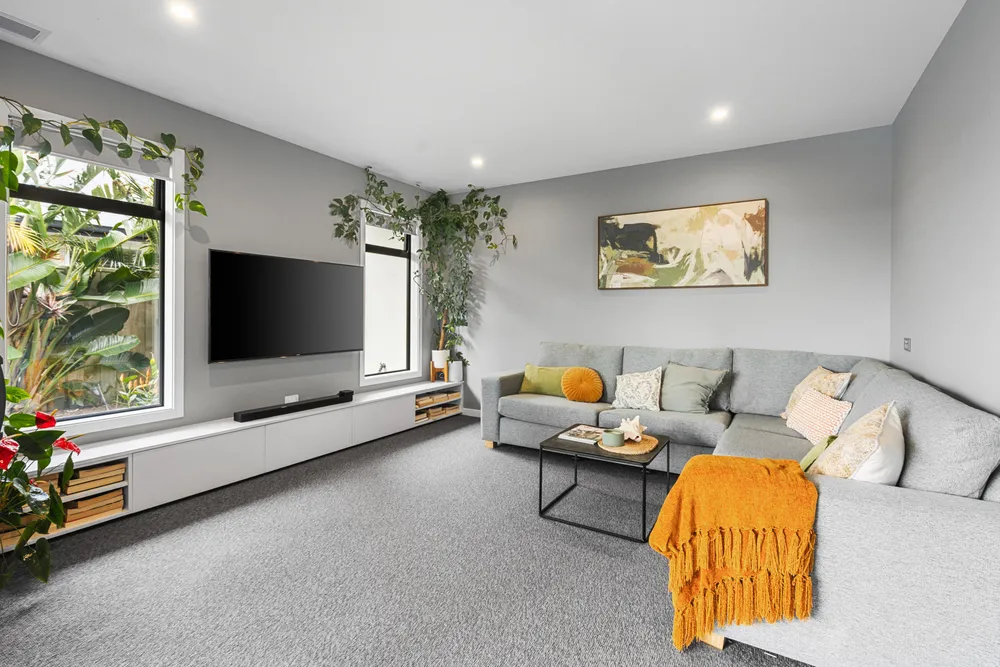 Photos of 25 Forstera Way